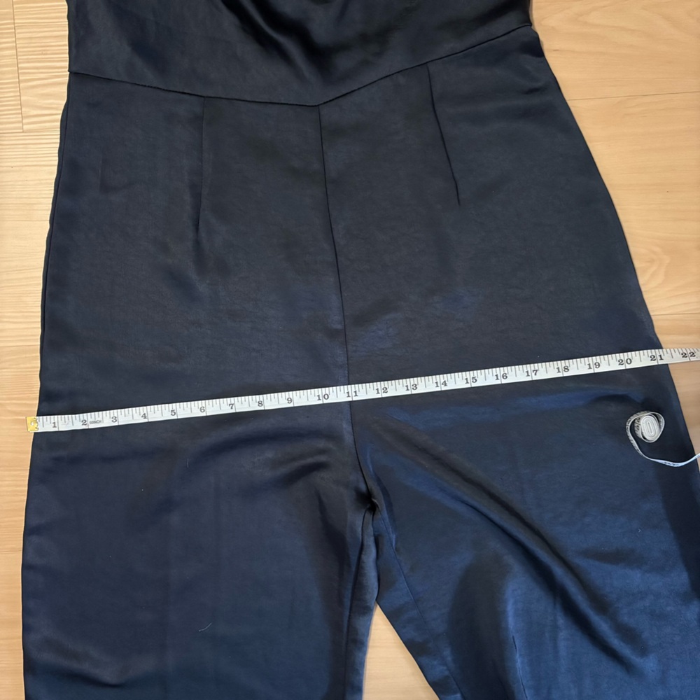 12 Rue Colette Midnight Navy Satin Jumpsuit Size L - Picture 11 of 14